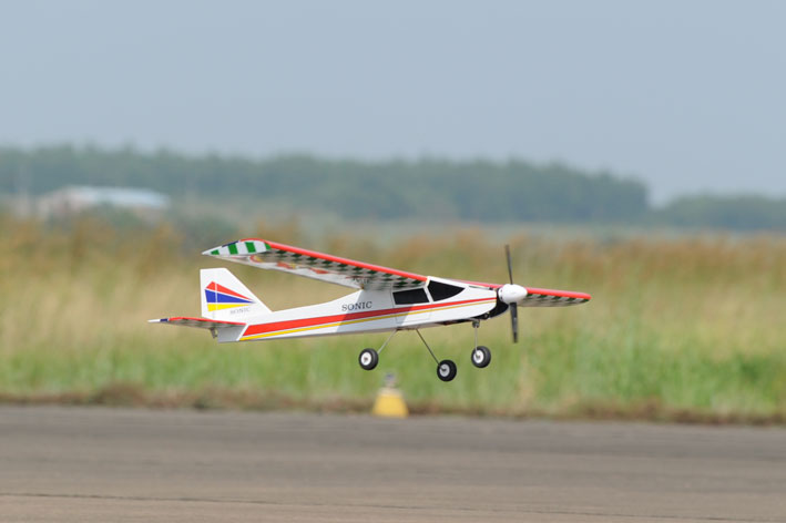 PHOENIX MODEL Sonic High Wing MK2 GP/EP.25-.32 ARF Scale 1:10 - Image 5