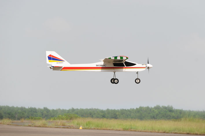 PHOENIX MODEL Sonic High Wing MK2 GP/EP.25-.32 ARF Scale 1:10 - Image 6