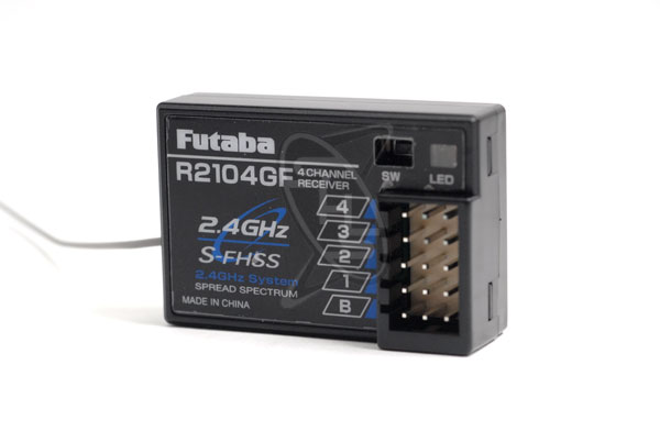 Futaba 4YFG SkySport 2.4GHz FHSS Radio System with R2104GF Receiver - Image 10