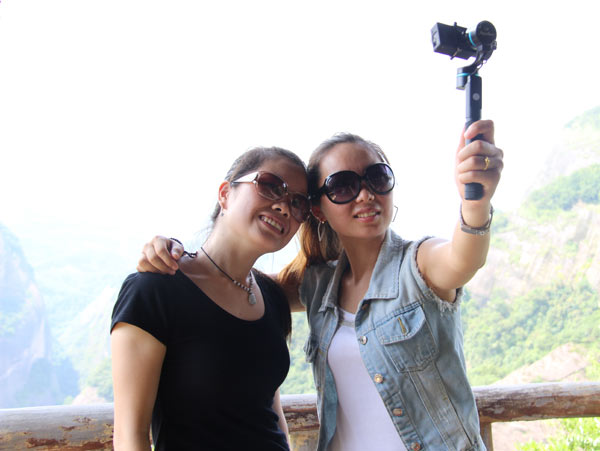 Feiyu-Tech FY-G3 Ultra 3-Axis Gimbal (Handheld) - Image 4